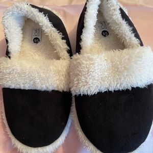 Ladies Fluffy Slippers